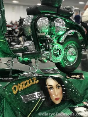Dazzle-Lambretta-Scooter-Expo-side-panel