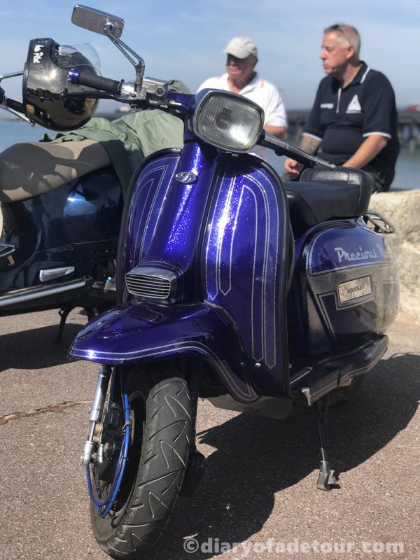Blue-metalflake-Lambretta
