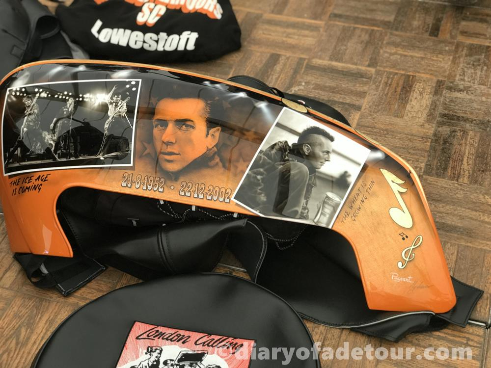 Breaking-Rocks-In-The-Hot-Sun-Lambretta-panels