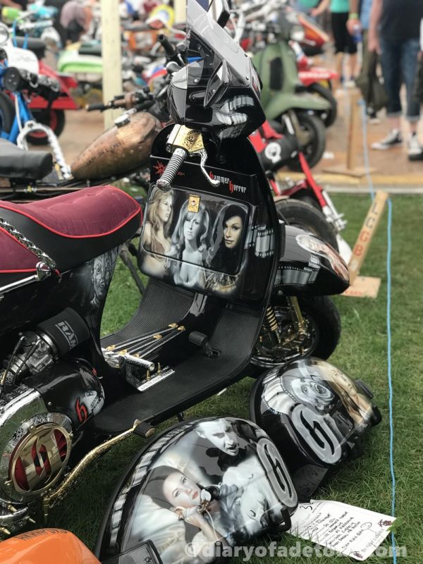 Hammer-Horror-Vespa