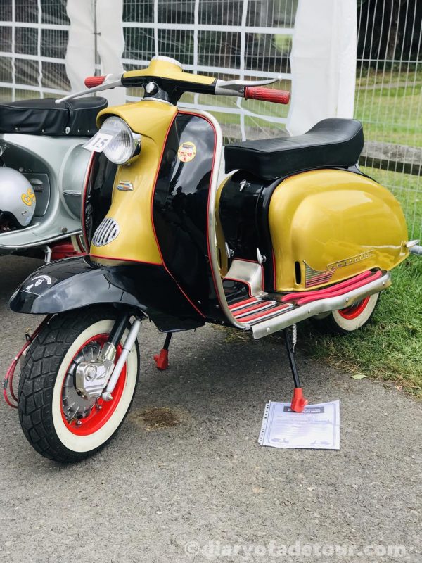 Yellow and black Series 1 Lambretta