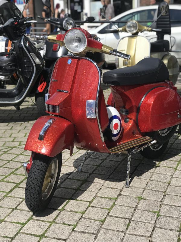 Red-metalflake-Vespa-PX