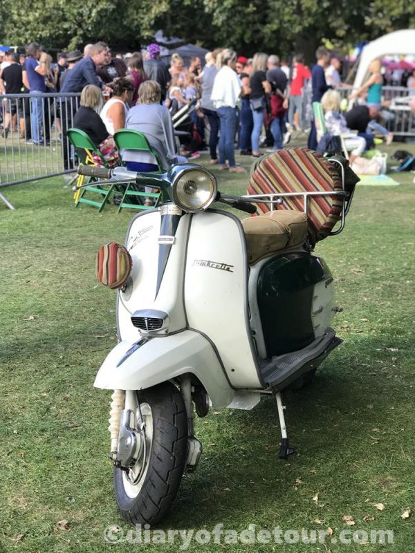 Lambretta SX parked on the grass in Hotham Park at Bognorphenia in 2019