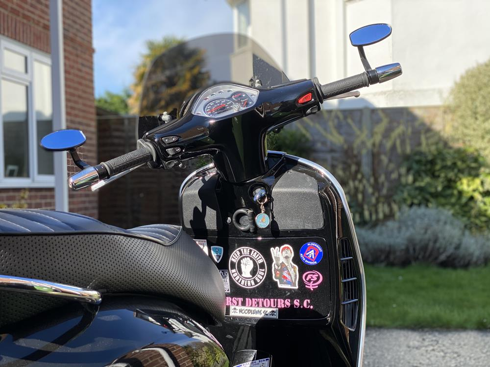 Black-GTS-Vespa-stickers-toolbox