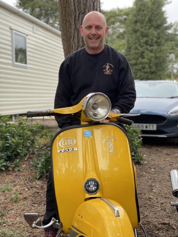 Kev-White-Talismen-SC-yellow-rally-Vespa