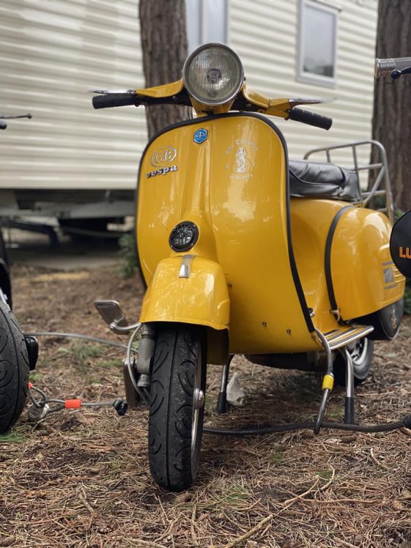 Yellow-Rally-Vespa-front-view