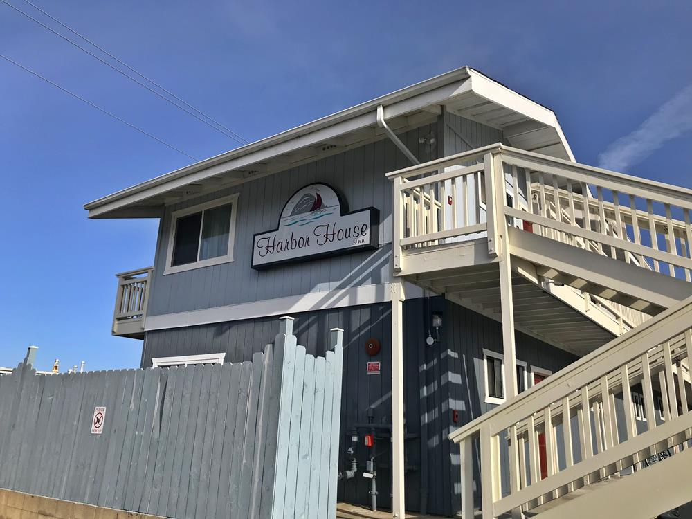 Harbor House Inn
