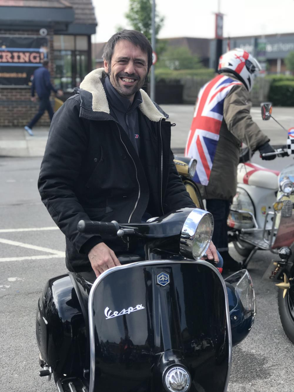 Black Vespa 125
